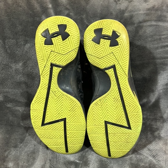 Under Armour Charged Lightning 3 Graphite Black #1269277-040 Mens Sz 10 GUC - Picture 5 of 6
